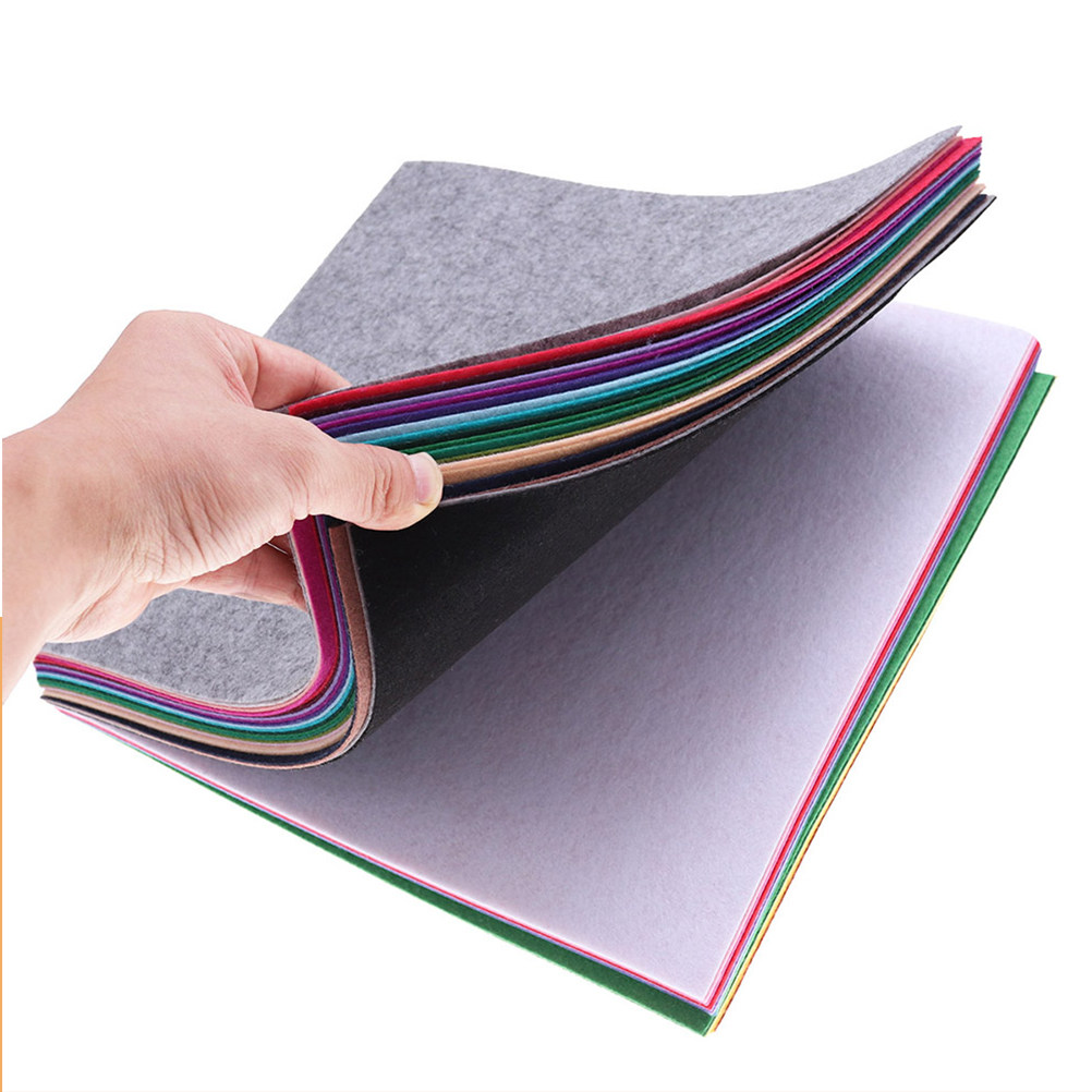 Sewing Textile Art - 40 Lembar Kain Nonwoven Berwarna-warni 15x15cm